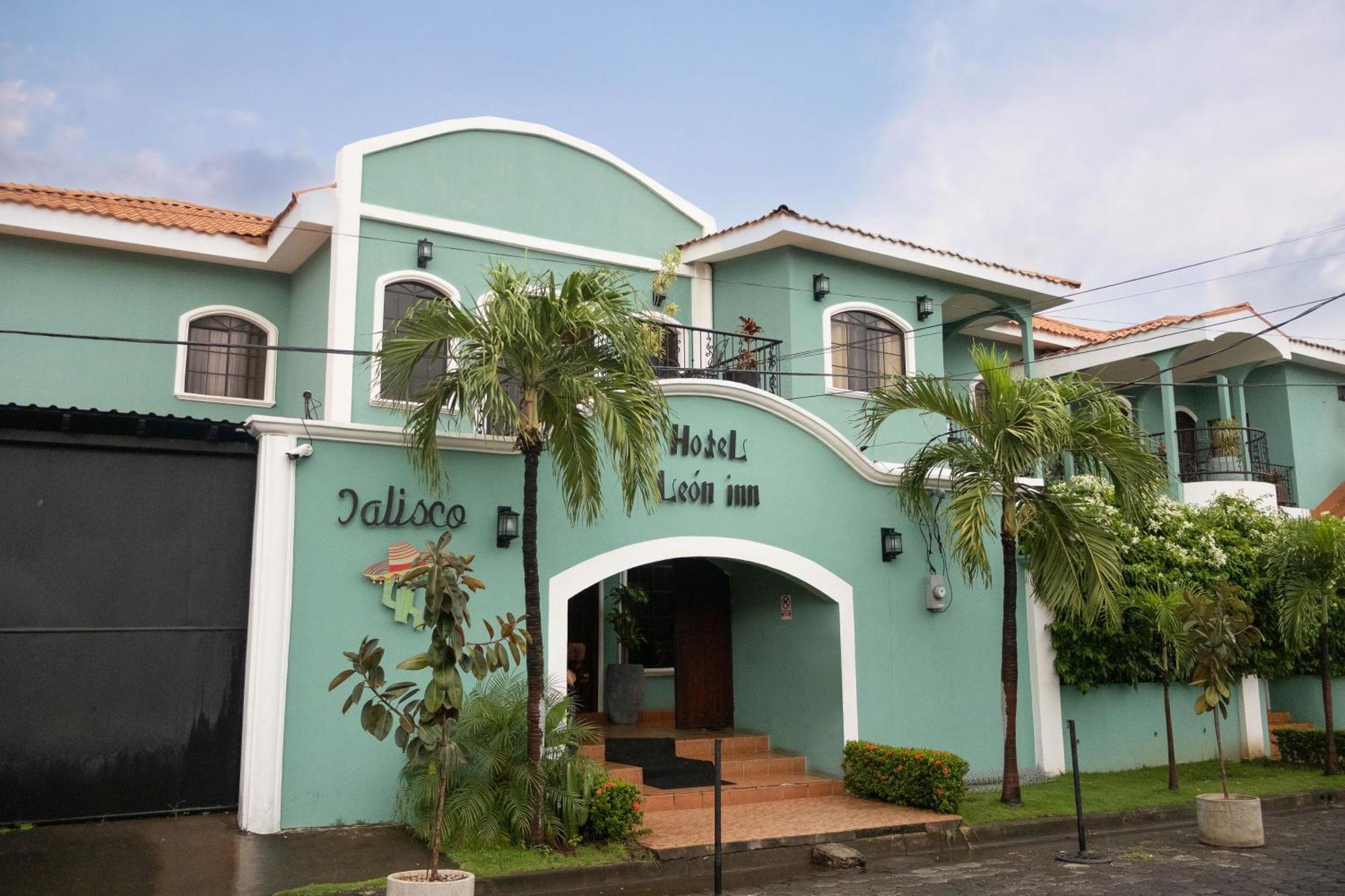 Hotel Leon Inn Esterno foto